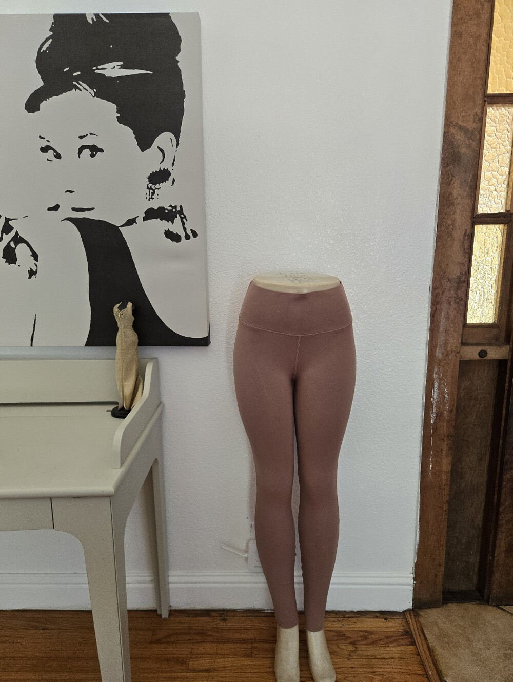 NWT Womens SculptKnit Fabletics High-Waist Mauve Leggings Size Large